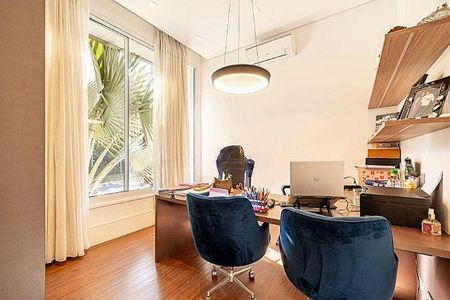 Casa à venda com 550m², 4 quartos e 6 vagas