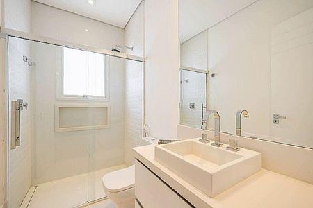 Casa à venda com 550m², 4 quartos e 6 vagas