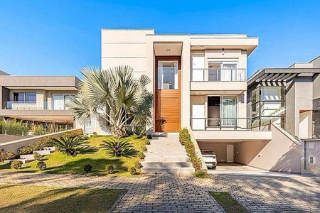 Casa à venda com 550m², 4 quartos e 6 vagas