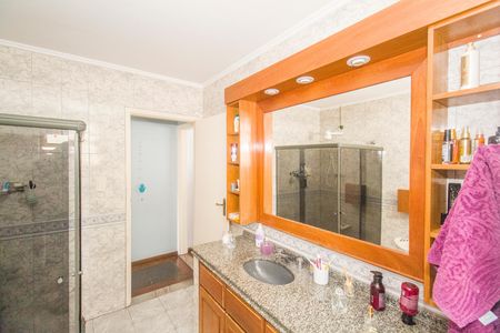Casa à venda com 360m², 3 quartos e 2 vagas Casa à venda com 360m², 3 quartos e 2 vagasBanheiro 1