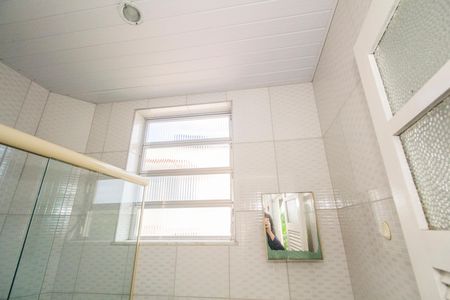 Casa à venda com 360m², 3 quartos e 2 vagas Casa à venda com 360m², 3 quartos e 2 vagasBanheiro 2