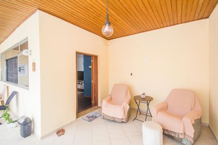 Casa à venda com 360m², 3 quartos e 2 vagas Casa à venda com 360m², 3 quartos e 2 vagasÁrea externa