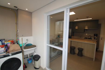 Apartamento à venda com 36m², 1 quarto e sem vagaSala / Cozinha - Varanda