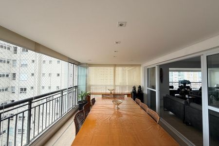 Apartamento à venda com 260m², 3 quartos e 5 vagas