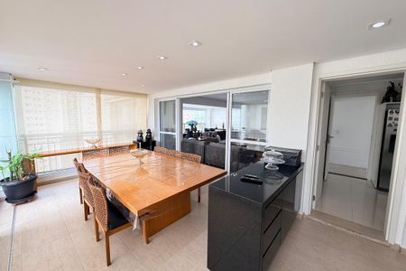 Apartamento à venda com 260m², 3 quartos e 5 vagas