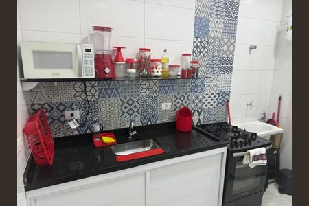 Cozinha de apartamento para alugar com 2 quartos, 60m² em Vila Caiçara, Praia Grande