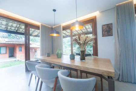 Sala de Jantar de casa de condomínio à venda com 4 quartos, 350m² em Condomínio Recanto do Vale, Brumadinho