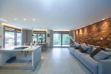 sala de casa de condomínio à venda com 4 quartos, 350m² em Condomínio Recanto do Vale, Brumadinho