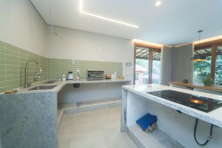 Cozinha de casa de condomínio à venda com 4 quartos, 350m² em Casa Branca, Brumadinho