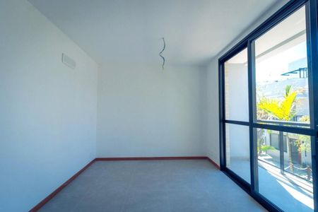 Casa à venda com 189m², 4 quartos e 1 vaga