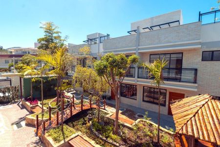 Casa à venda com 189m², 4 quartos e 1 vaga