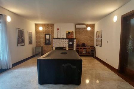 Casa à venda com 4 quartos, 492m² em Interlagos, São Paulo
