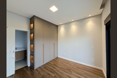 Casa de condomínio à venda com 425m², 4 quartos e 4 vagasQuarto