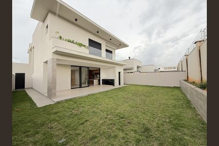 Casa de condomínio à venda com 425m², 4 quartos e 4 vagasÁrea externa