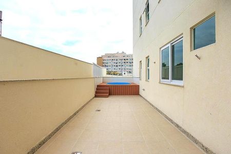 Apartamento à venda com 94m², 2 quartos e 1 vaga