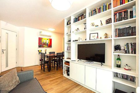 Apartamento à venda com 94m², 2 quartos e 1 vaga