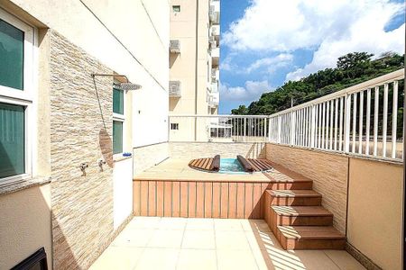 Apartamento à venda com 94m², 2 quartos e 1 vaga