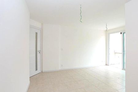 Apartamento à venda com 94m², 2 quartos e 1 vaga