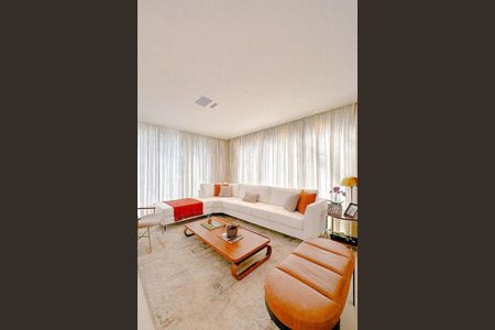 Casa à venda com 345m², 4 quartos e 6 vagas