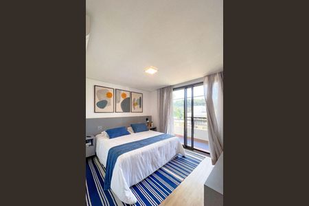 Casa à venda com 345m², 4 quartos e 6 vagas