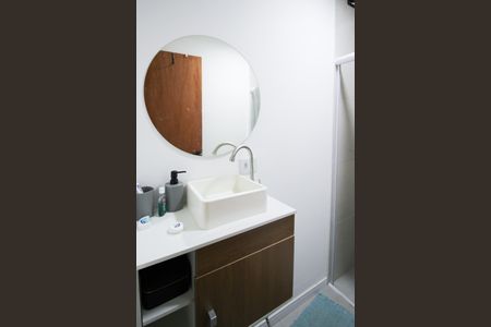 Banheiro de kitnet/studio para alugar com 1 quarto, 21m² em Moema, São Paulo