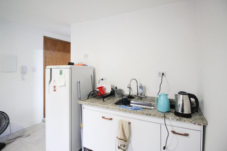 Cozinha de kitnet/studio para alugar com 1 quarto, 21m² em Moema, São Paulo