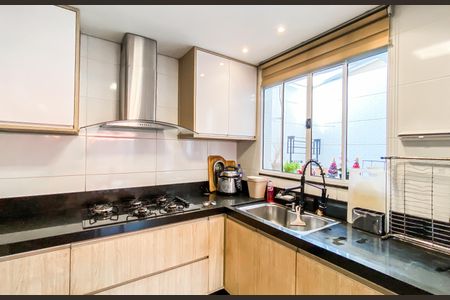 Casa de condomínio para alugar com 122m², 2 quartos e 2 vagasCozinha 