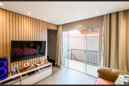 Sala de casa de condomínio para alugar com 2 quartos, 122m² em Cidade Patriarca, São Paulo