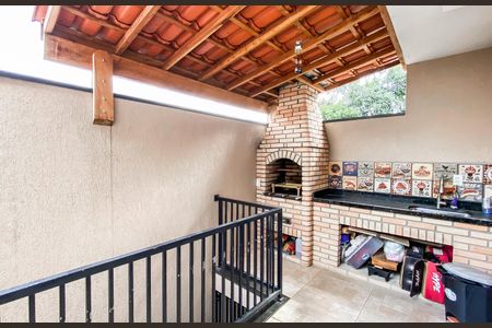 Casa de condomínio para alugar com 122m², 2 quartos e 2 vagasChurrasqueira