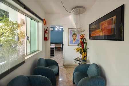 Sala de Estar de casa à venda com 6 quartos, 300m² em Cruzeiro, Belo Horizonte