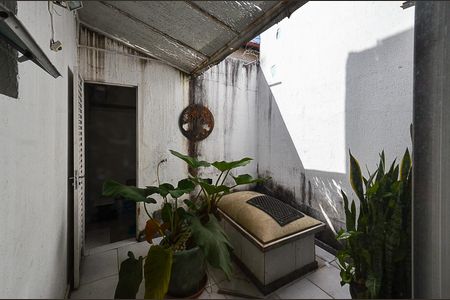 Casa à venda com 300m², 6 quartos e 4 vagas Casa à venda com 300m², 6 quartos e 4 vagasVaranda Quarto 6