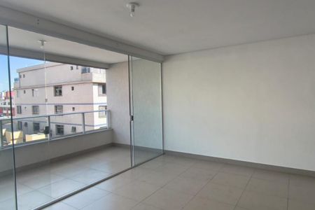 Apartamento à venda com 4 quartos, 113m² em Fernão Dias, Belo Horizonte