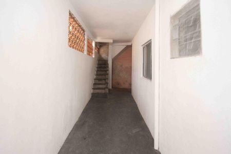 Casa para alugar com 90m², 2 quartos e sem vagaCorredor externo