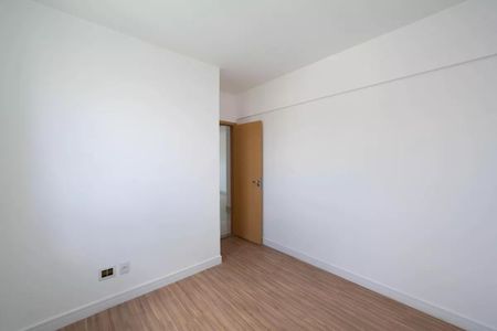 Apartamento à venda com 72m², 3 quartos e 2 vagas Apartamento à venda com 72m², 3 quartos e 2 vagasQUARTO3