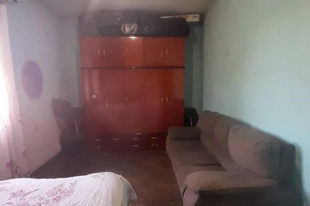 Casa à venda com 3 quartos, 224m² em Vila Dalva, São Paulo