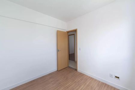 Apartamento à venda com 72m², 3 quartos e 2 vagas Apartamento à venda com 72m², 3 quartos e 2 vagasQUARTO1
