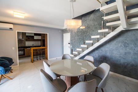 Sala  de apartamento para alugar com 3 quartos, 160m² em Empresarial 18 do Forte, Barueri