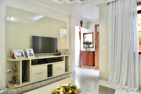 Sala  de casa à venda com 3 quartos, 128m² em Alto Caiçaras, Belo Horizonte