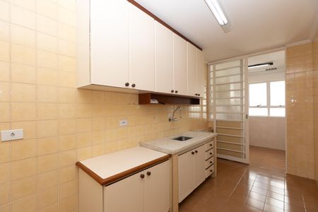 Apartamento à venda com 77m², 2 quartos e 1 vagaCOZINHA