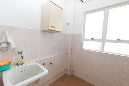 Apartamento à venda com 77m², 2 quartos e 1 vagaÁREA DE SERVIÇO