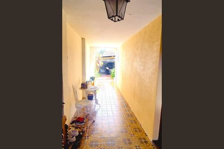 Casa à venda com 250m², 3 quartos e 2 vagas