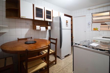 Cozinha de apartamento para alugar com 2 quartos, 70m² em Perdizes, São Paulo