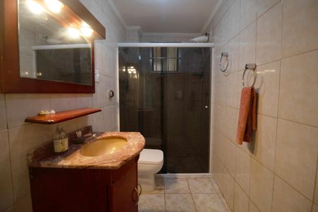 Apartamento para alugar com 70m², 2 quartos e 1 vaga Apartamento para alugar com 70m², 2 quartos e 1 vagaBanheiro social