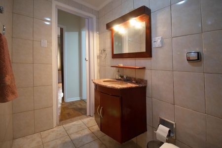 Apartamento para alugar com 70m², 2 quartos e 1 vaga Apartamento para alugar com 70m², 2 quartos e 1 vagaBanheiro social