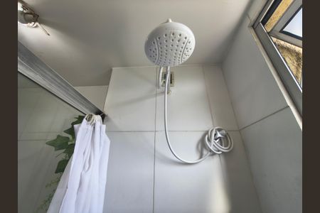 Apartamento para alugar com 80m², 2 quartos e 1 vaga Apartamento para alugar com 80m², 2 quartos e 1 vagaBanheiro social