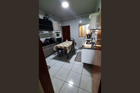 Casa à venda com 2 quartos, 110m² em Vila Barreto, São Paulo
