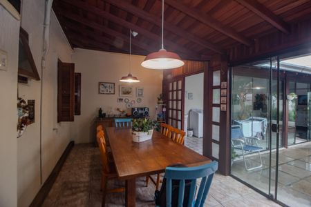 Casa à venda com 116m², 3 quartos e 2 vagasQuintal