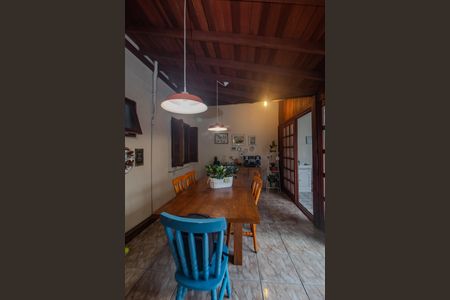 Casa à venda com 116m², 3 quartos e 2 vagasQuintal