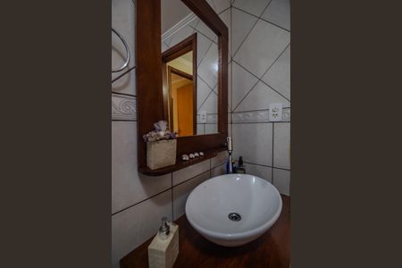 Casa à venda com 116m², 3 quartos e 2 vagasBanheiro