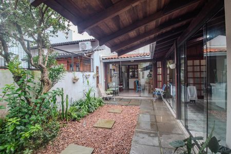 Casa à venda com 116m², 3 quartos e 2 vagasQuintal